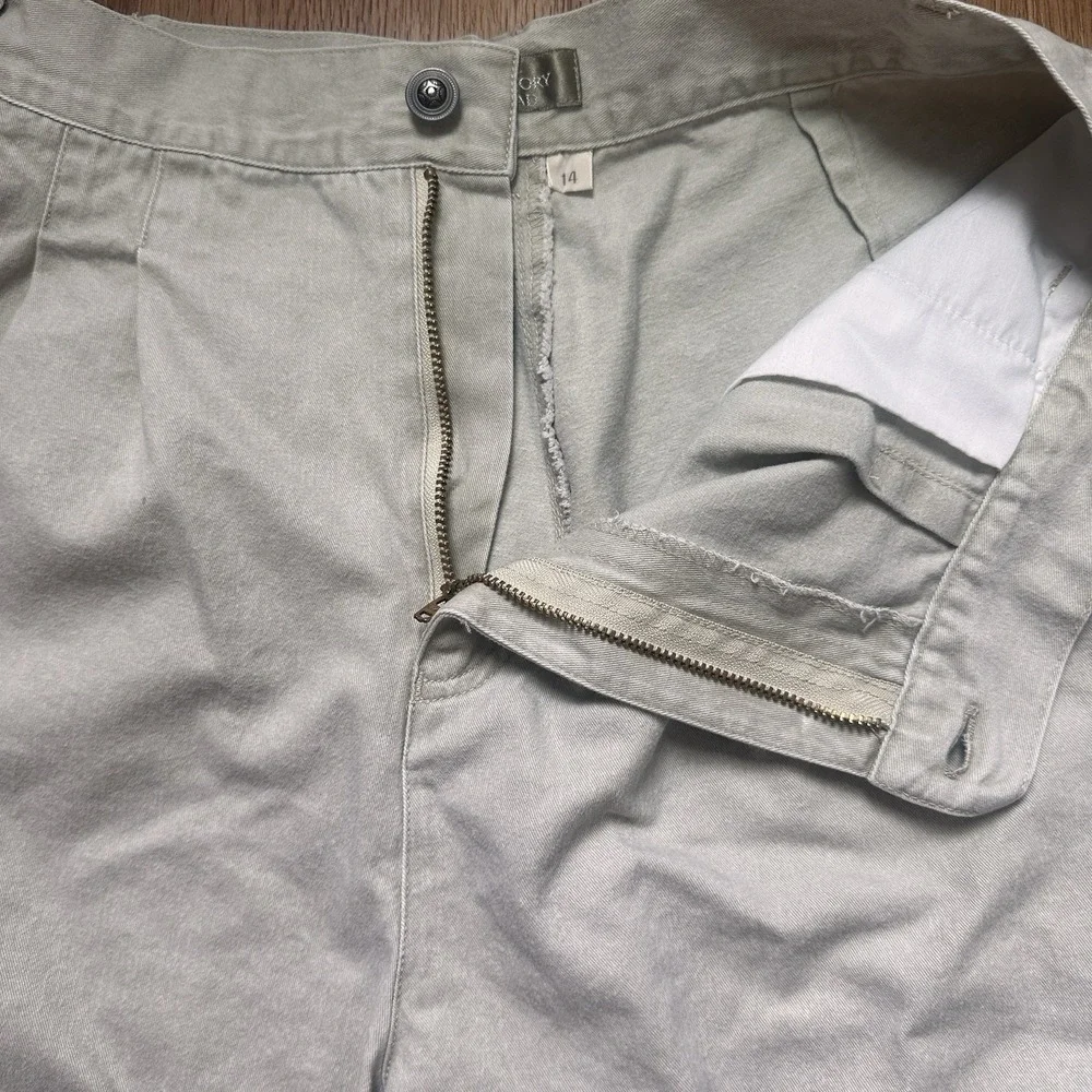 Vintage Women's The Territory Ahead Pleated Bermuda Shorts Size 14